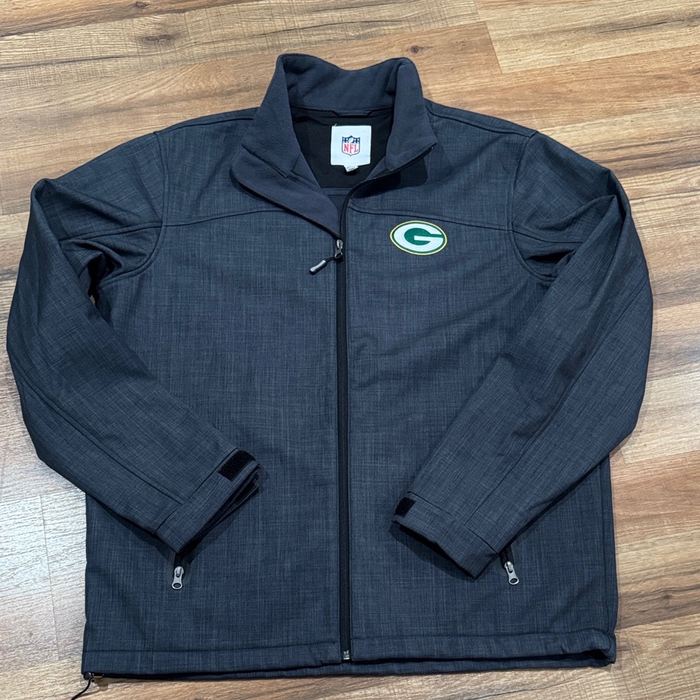 NFL Men's Black Performance Jacket Green Bay packers logo
